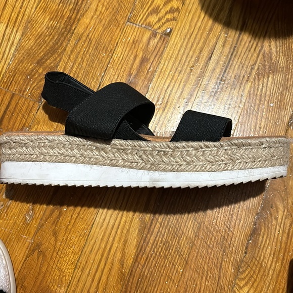 Madden Girl sandals - Picture 2 of 4